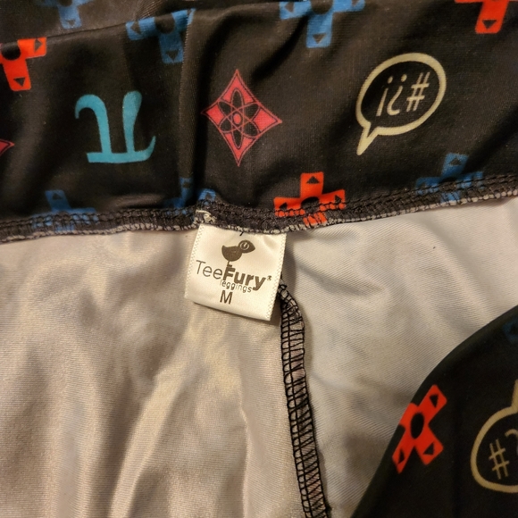 Size Medium Geek Chic print leggings - Picture 3 of 4